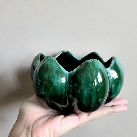 Vintage Blue Pottery Canada ceramic lotus bowl/planter. - Picture 4 of 5